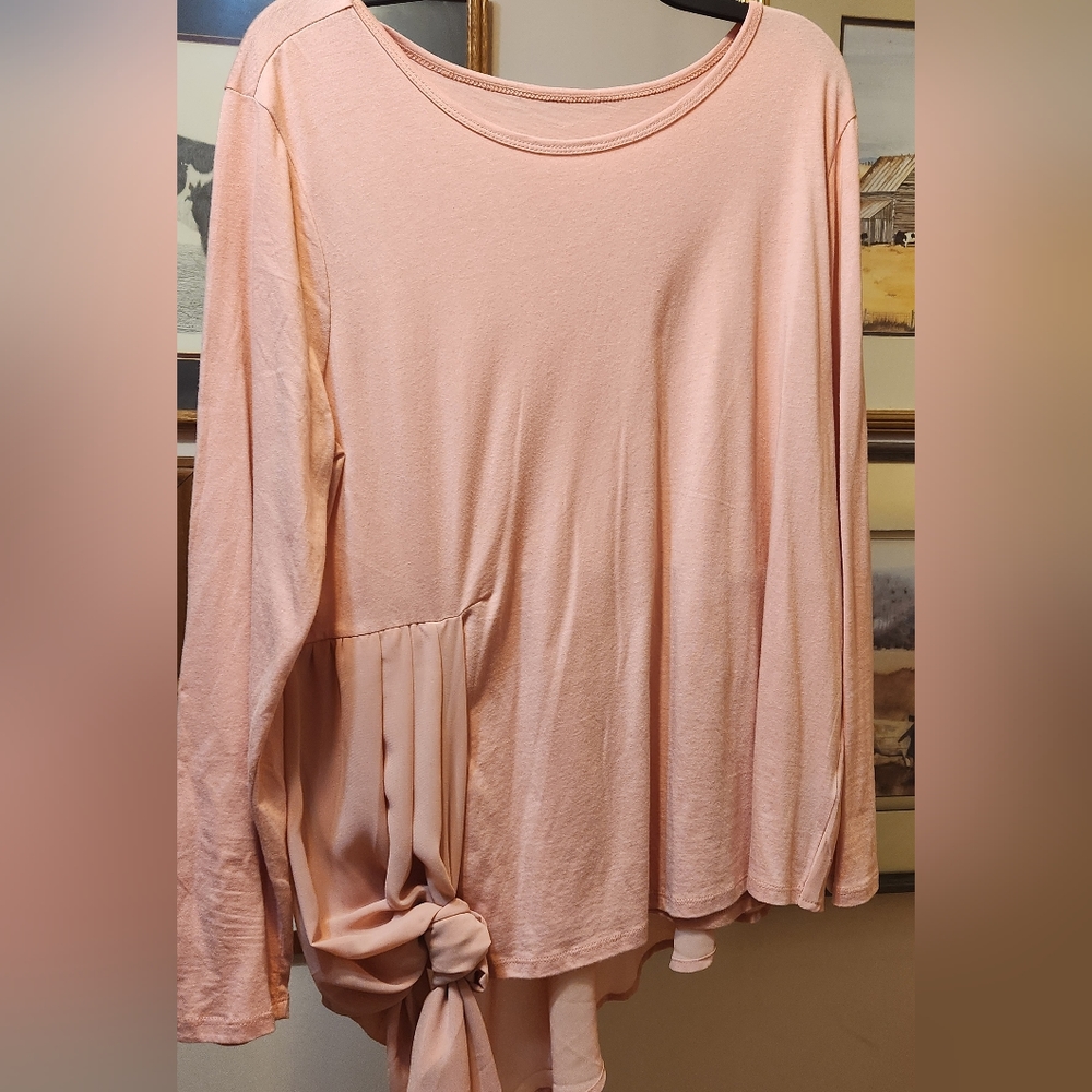 DG2 scoopneck top